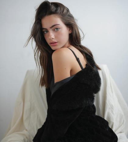 Yael Shelbia photo 286591