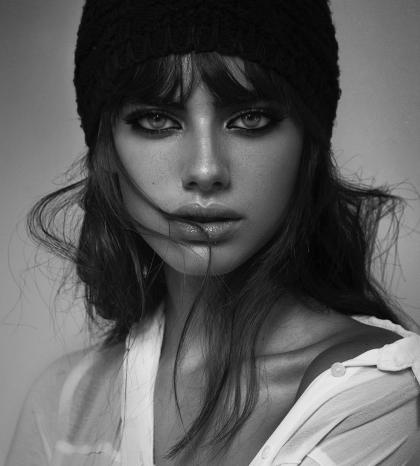 Yael Shelbia photo 286617