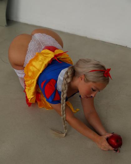 Kristina Musatova photo 23173