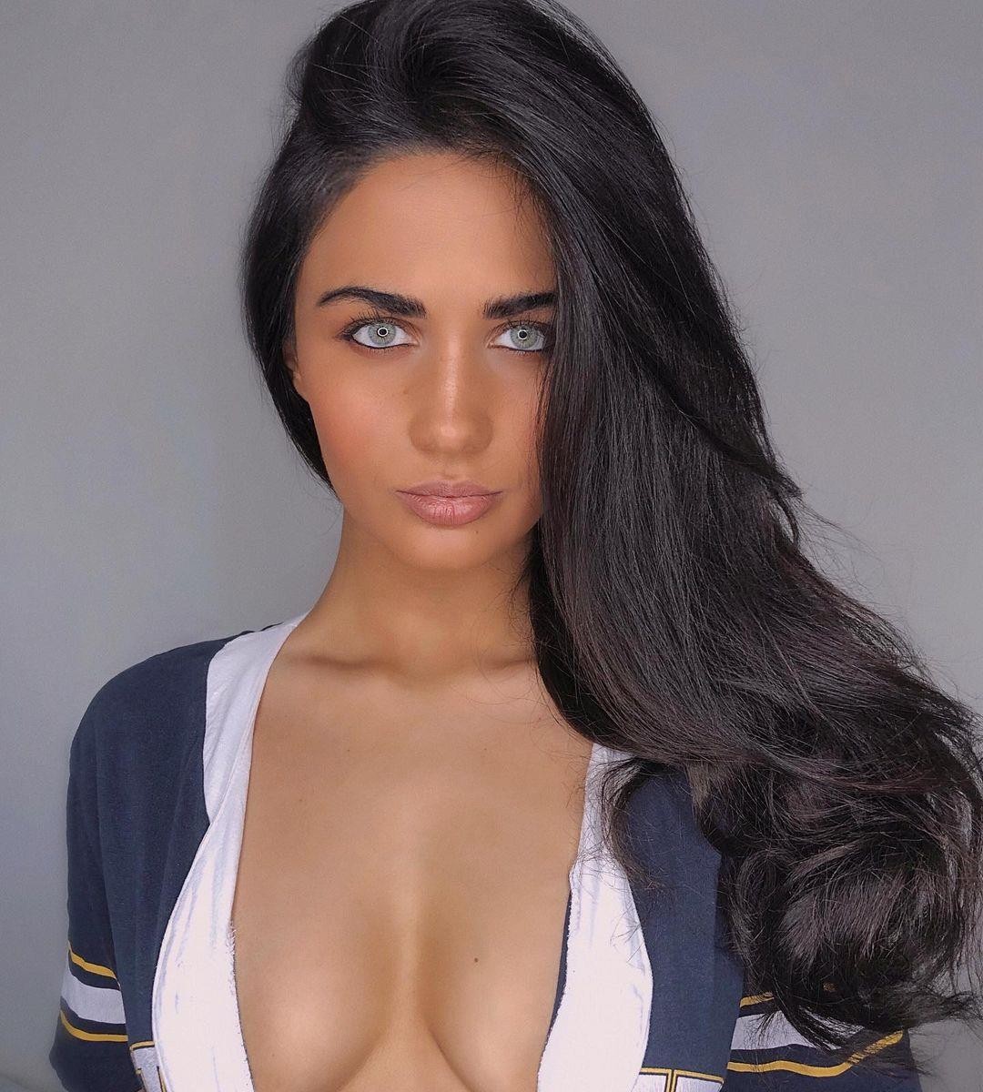 Lissie Isabella