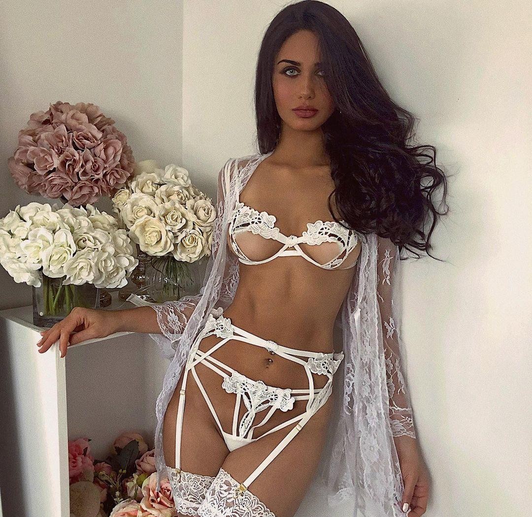 Lissie Isabella