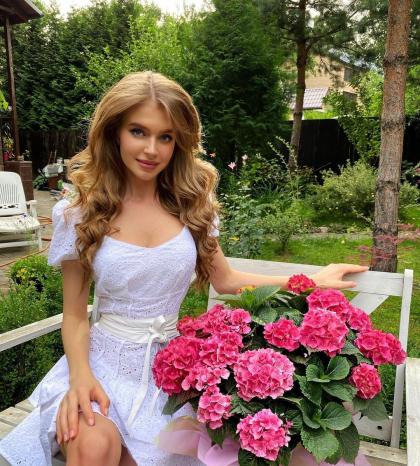 Alina Sanko photo 296759