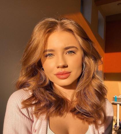 Elizabeth Vasilenko photo 301635