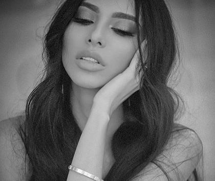 Juliana Vega photo 310323