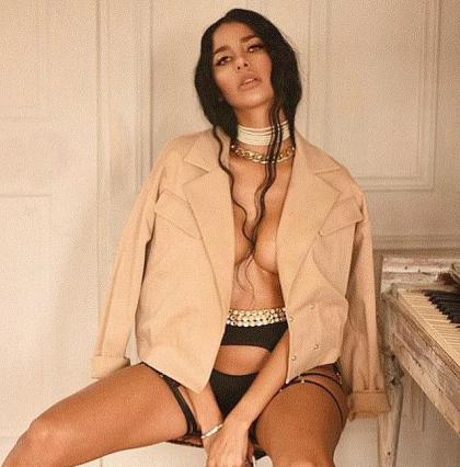 Juliana Vega photo 310335