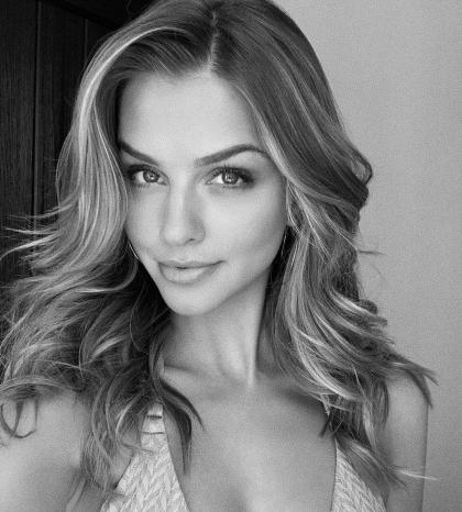 Marina Laswick photo 310714