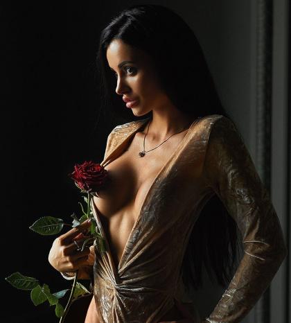Anya Sugar