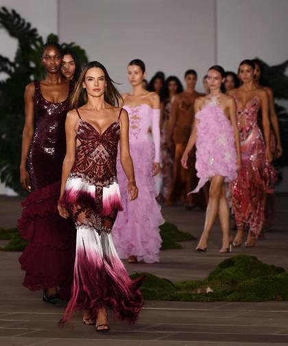 Alessandra Ambrosio photo 24680