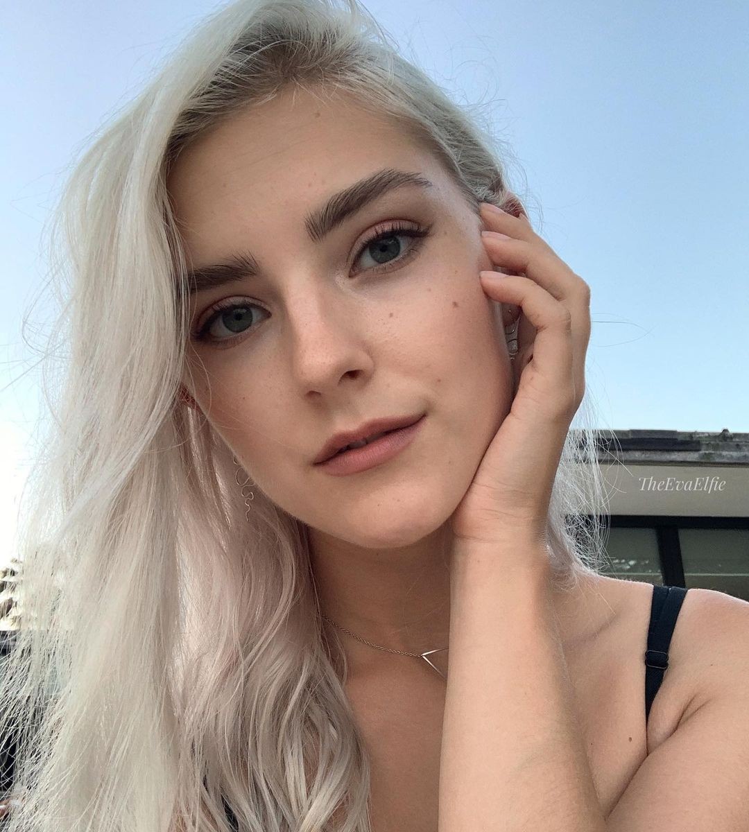 Eva Elfie