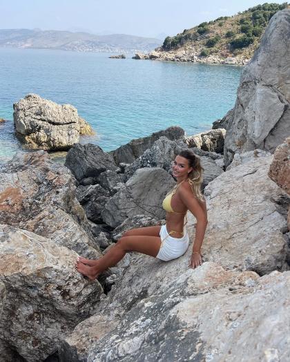 Uresa Zogu photo 25687