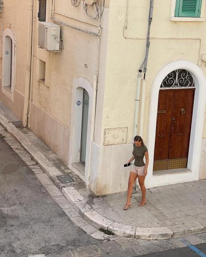 Uresa Zogu photo 25731
