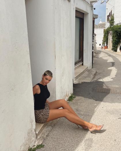 Uresa Zogu photo 25767