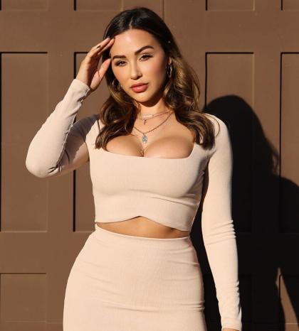 Ana Cherí photo 274392