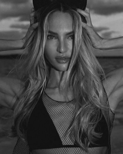 Candice Swanepoel photo 26993