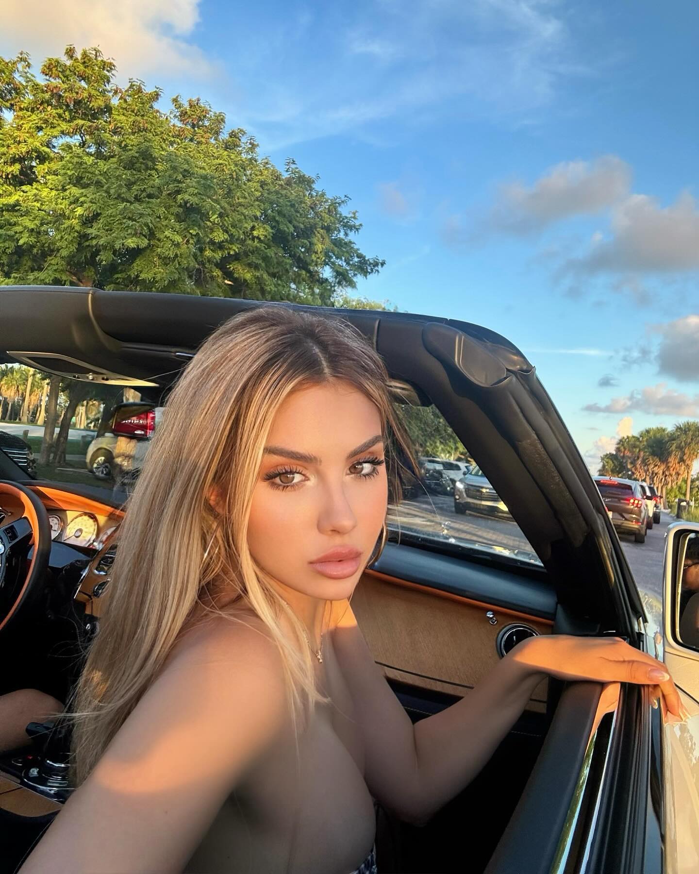 Alexa Dellanos