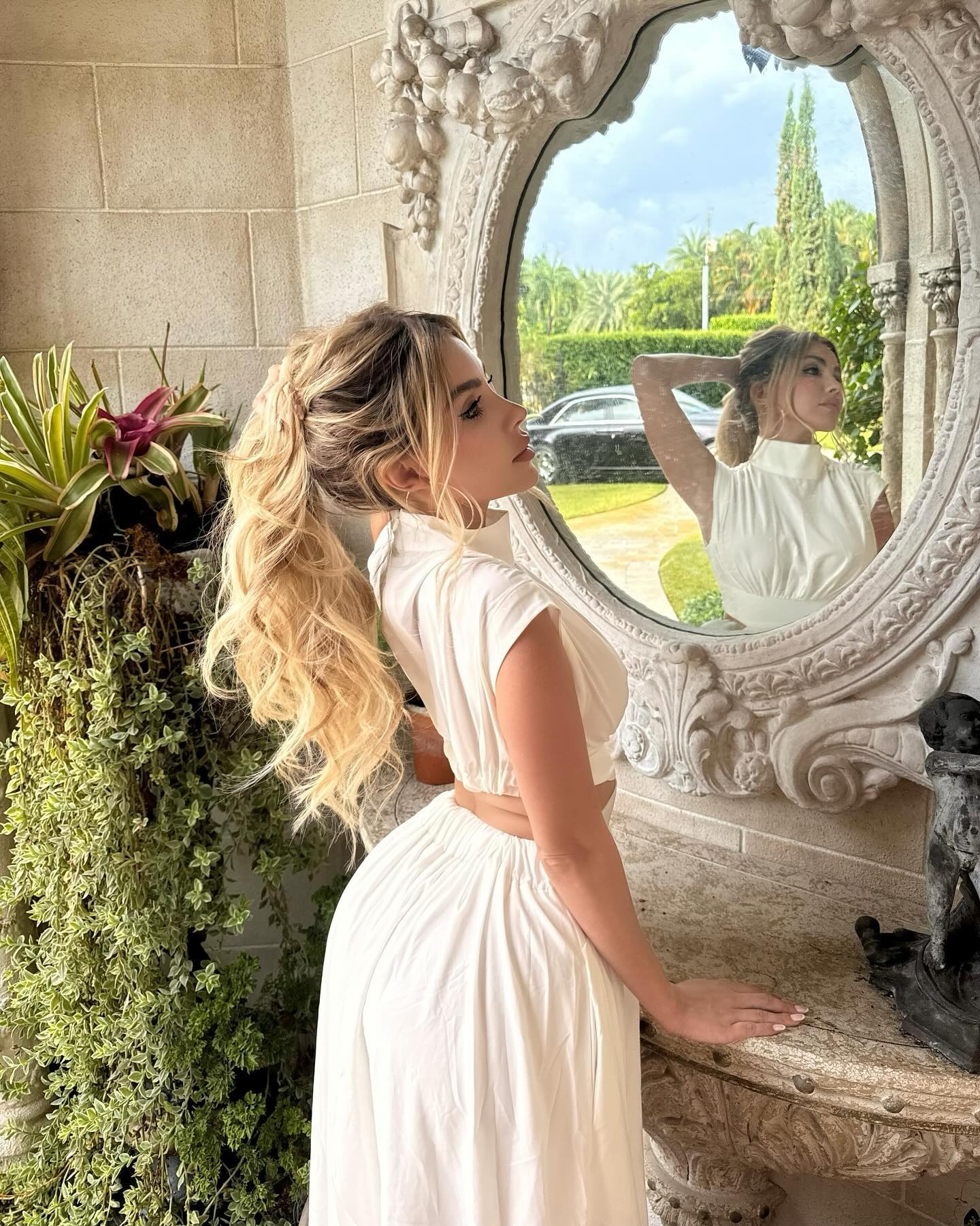 Alexa Dellanos