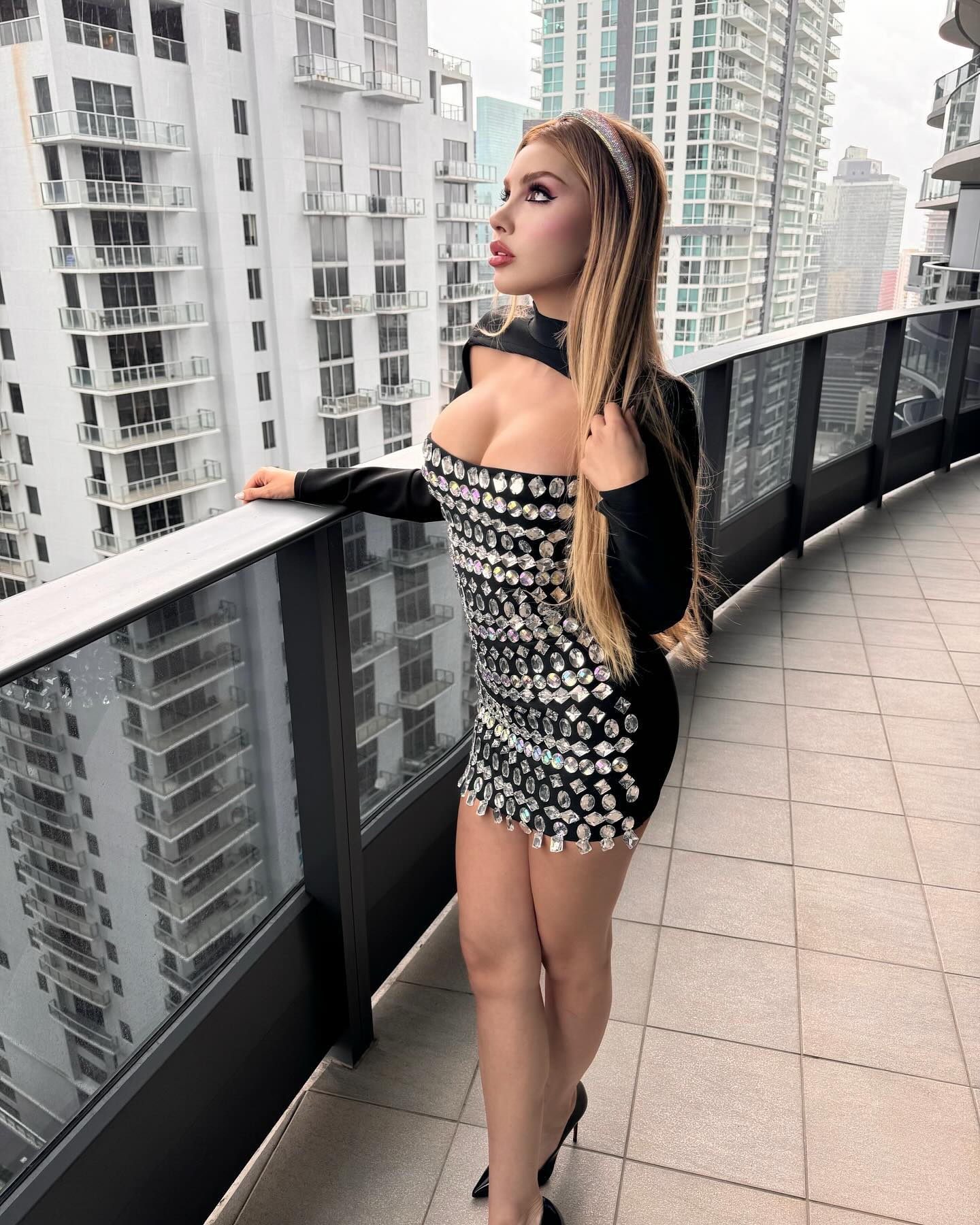 Alexa Dellanos