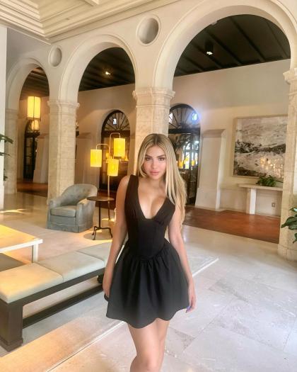 Alexa Dellanos photo 27582