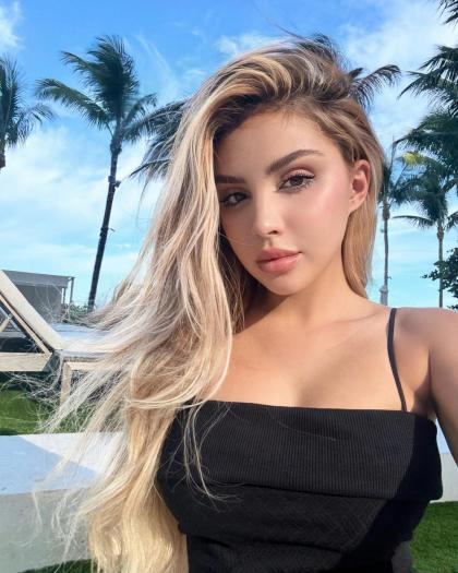 Alexa Dellanos photo 27583