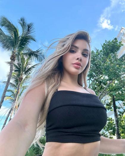 Alexa Dellanos photo 27590