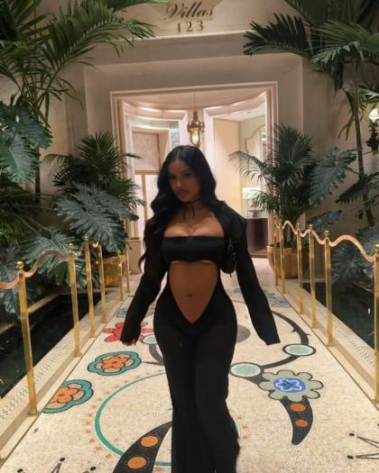 Janet Guzman photo 434