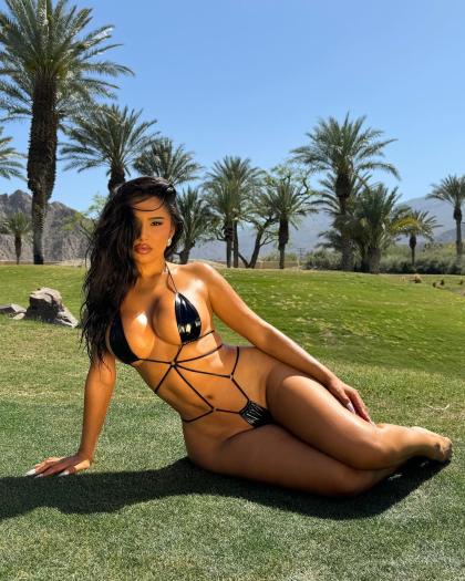 Janet Guzman photo 444