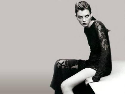 Angela Lindvall photo 60945