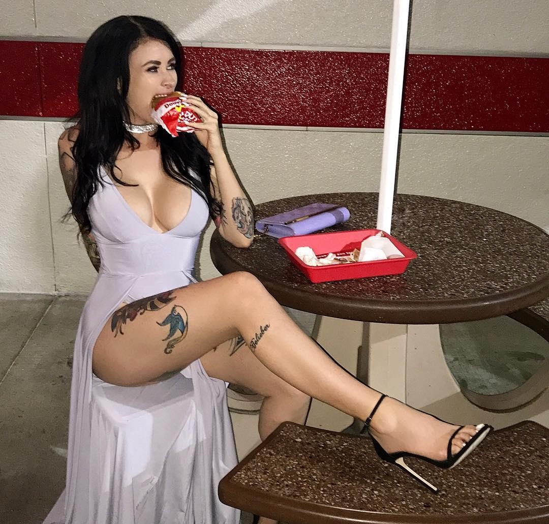 Laura Lux
