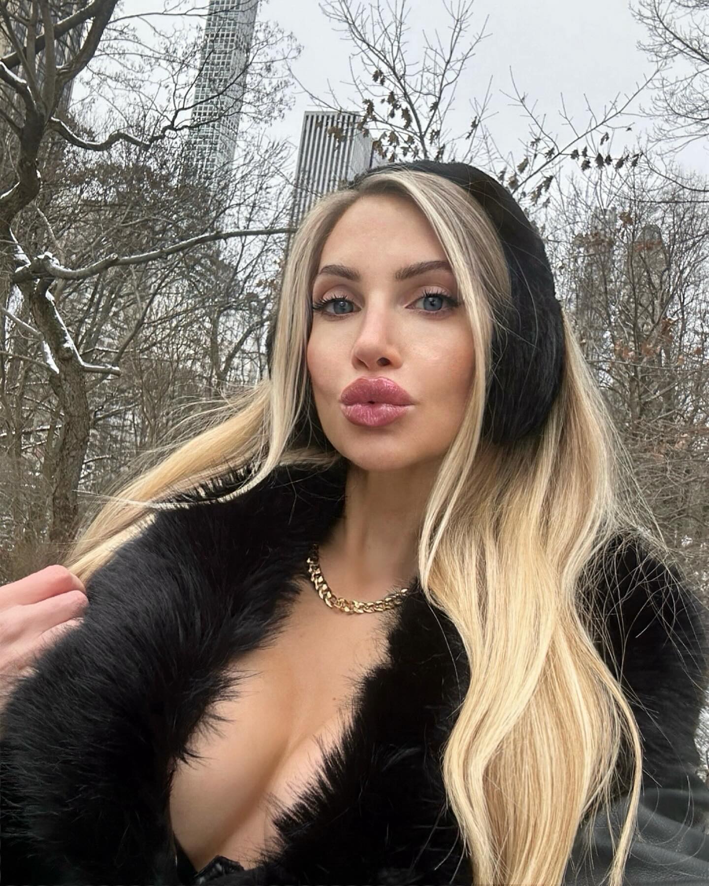 Amanda Lee