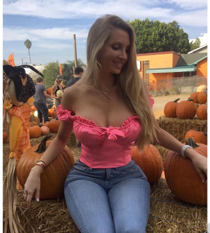 Amanda Lee photo 275441