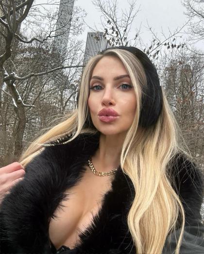 Amanda Lee photo 68236
