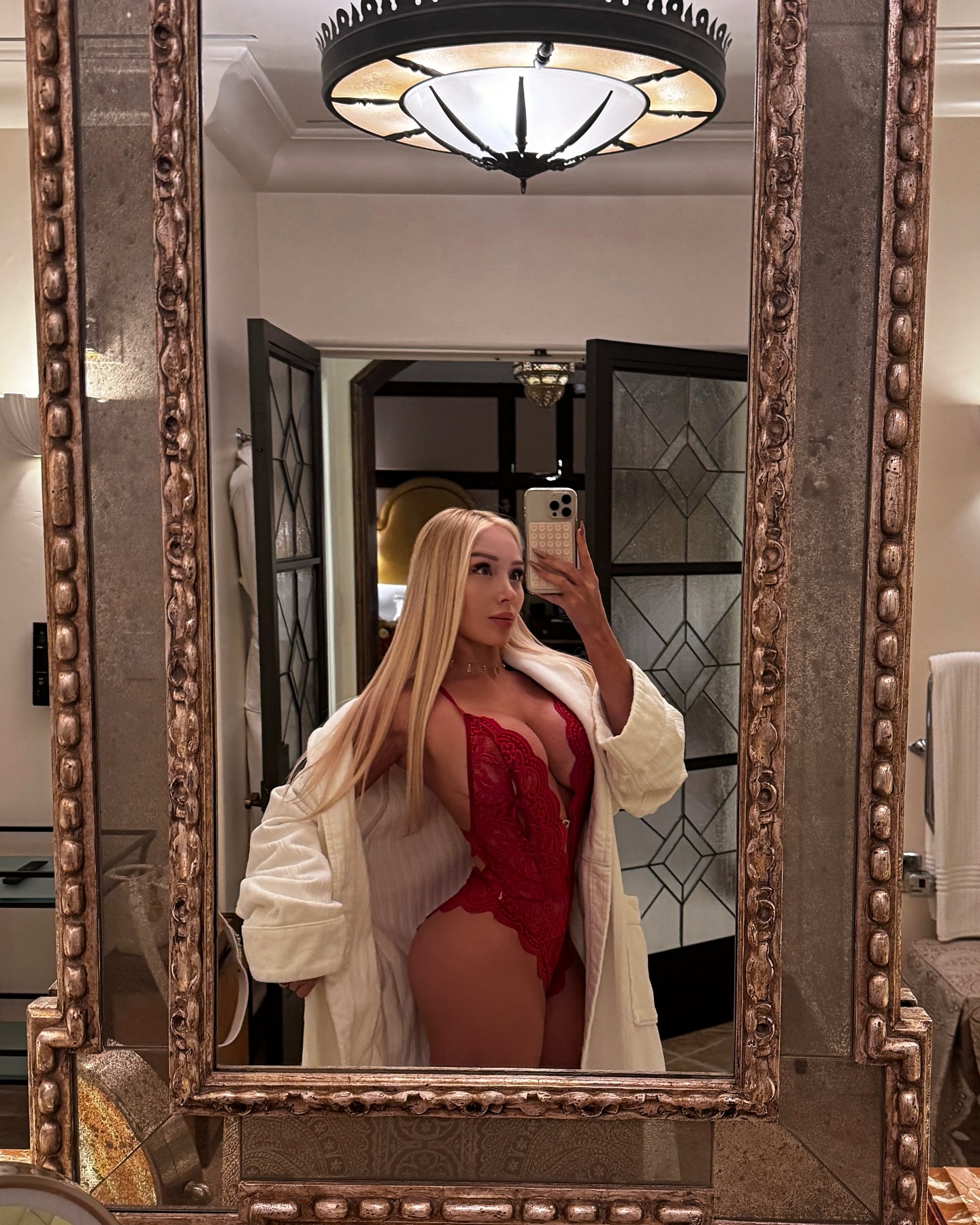 Daniella Chávez