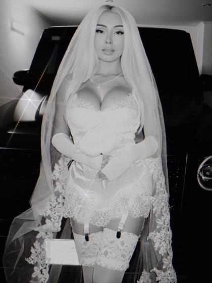 Daniella Chávez photo 201492