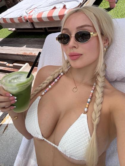 Daniella Chávez photo 201619