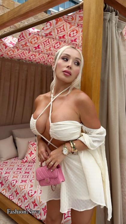 Daniella Chávez photo 4637
