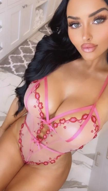 Abigail Ratchford photo 70469